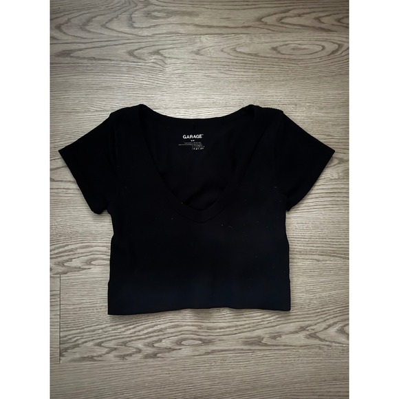 Garage Tops - Garage Women's Black Ribbed V Neck Short Sleeve Crop Top Style Medium 100081533